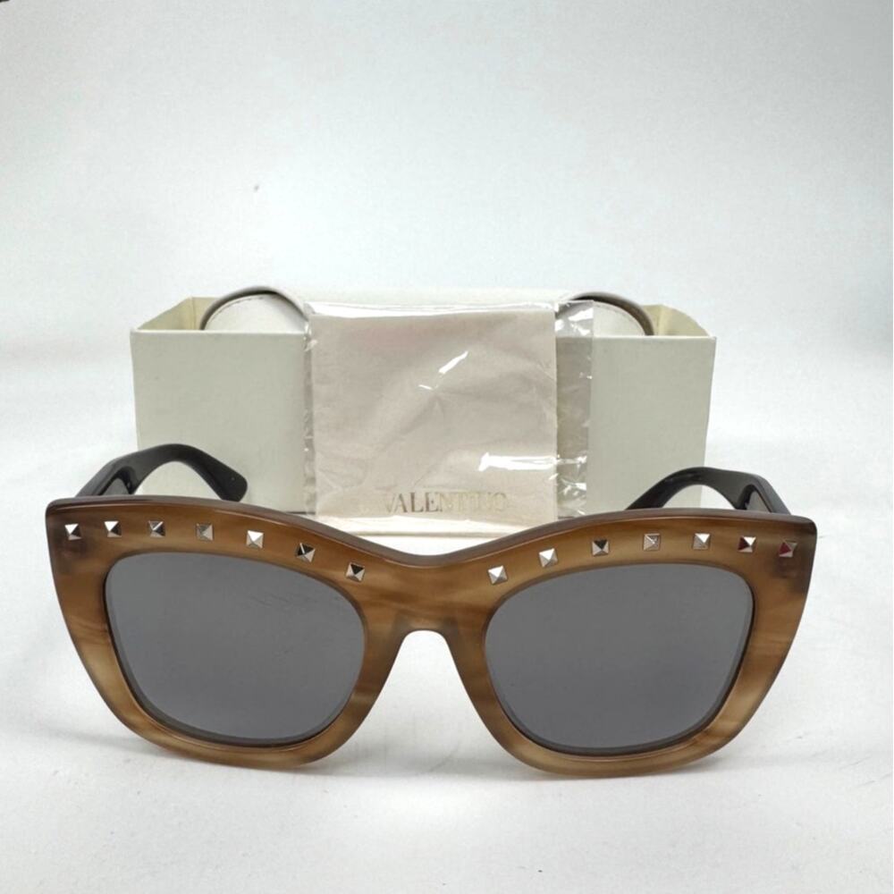 Women's Valentino NWOT Rockstud Two-Tone Cat-Eye Sunglasses